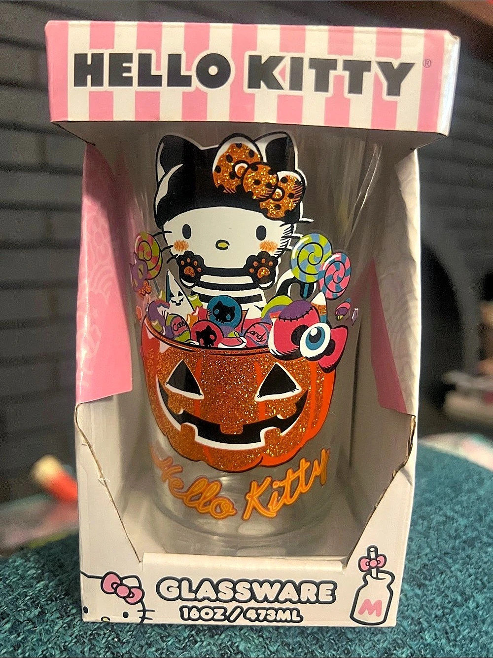Hello Kitty Halloween Pumpkin Glassware 16 oz NWT